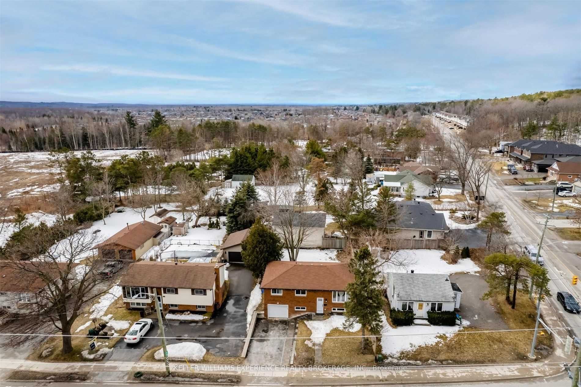 200 Ferndale Drive N