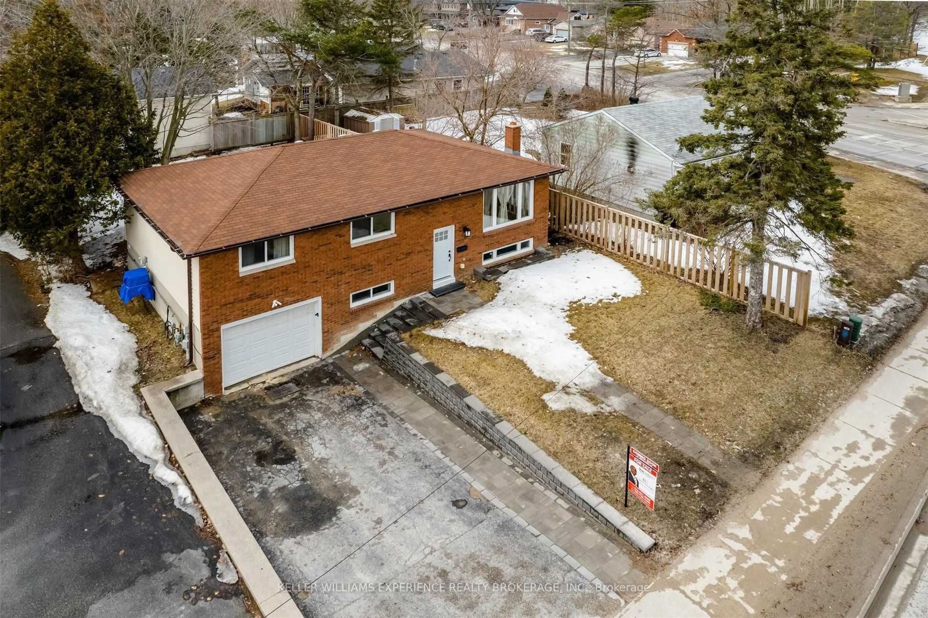 200 Ferndale Drive N