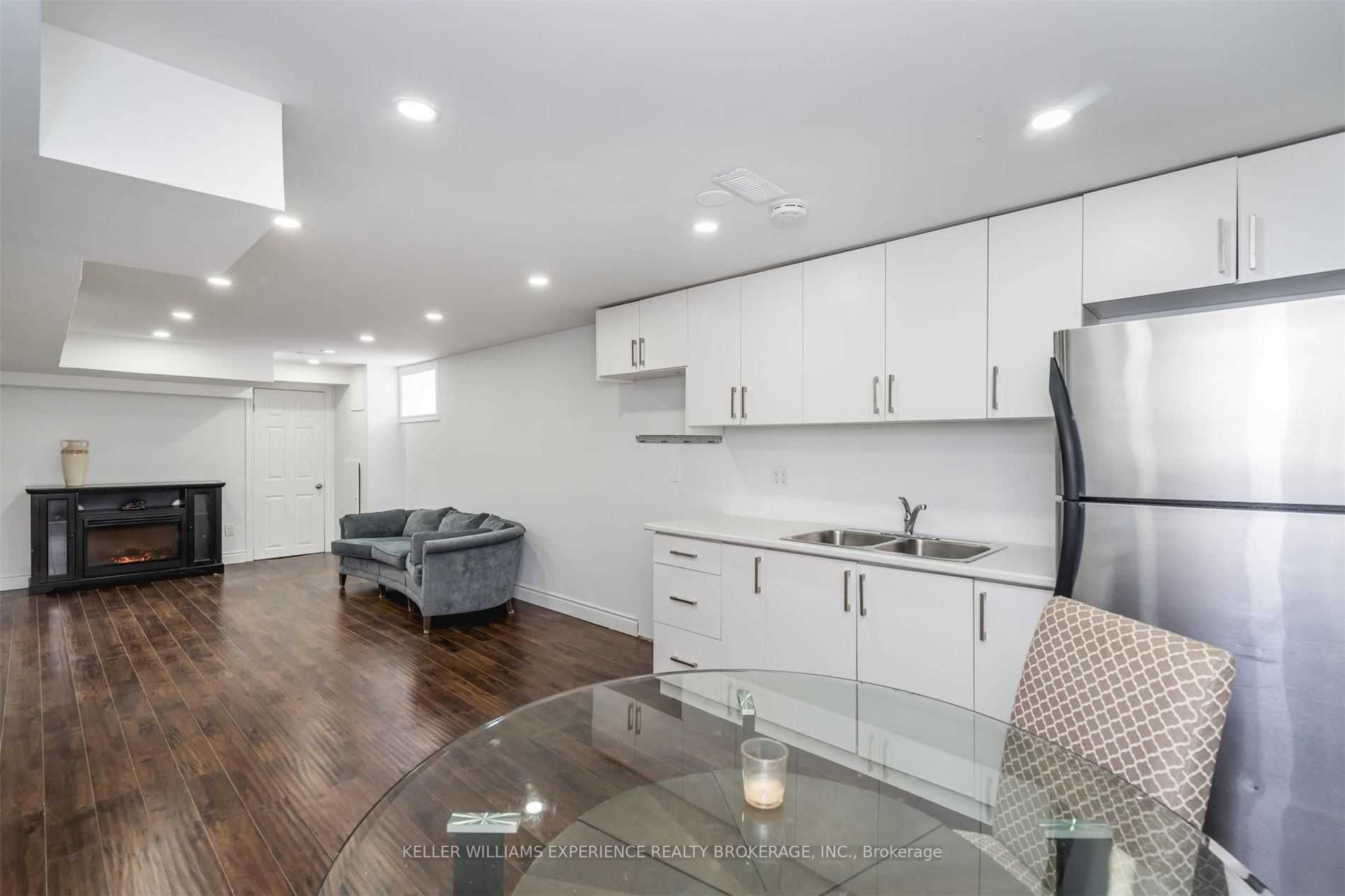 200 Ferndale Drive N