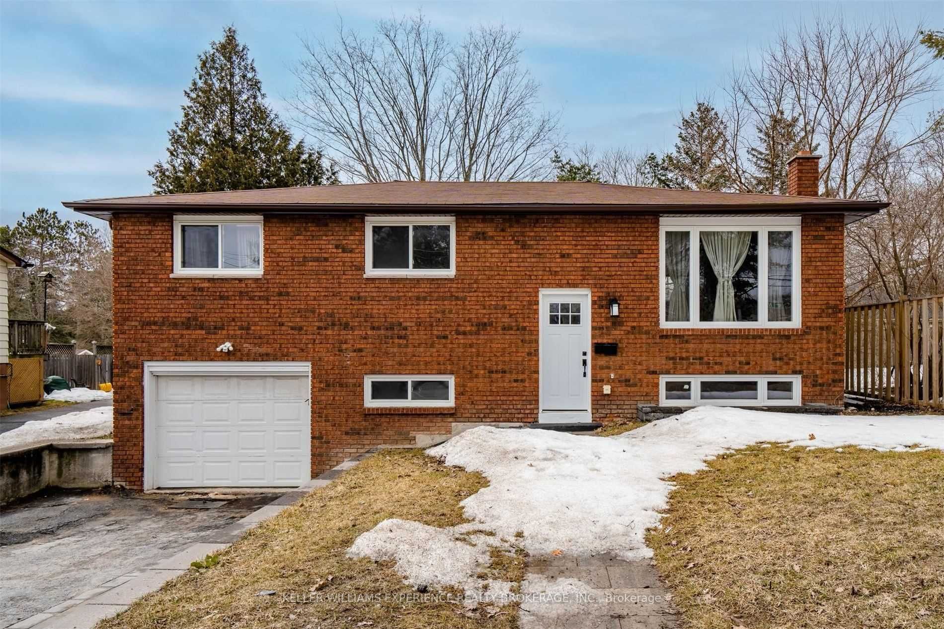 200 Ferndale Drive N