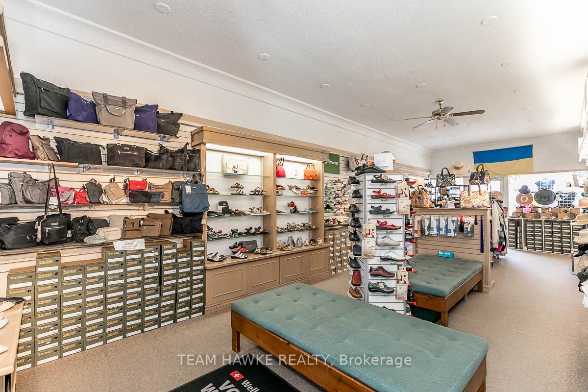261 King St