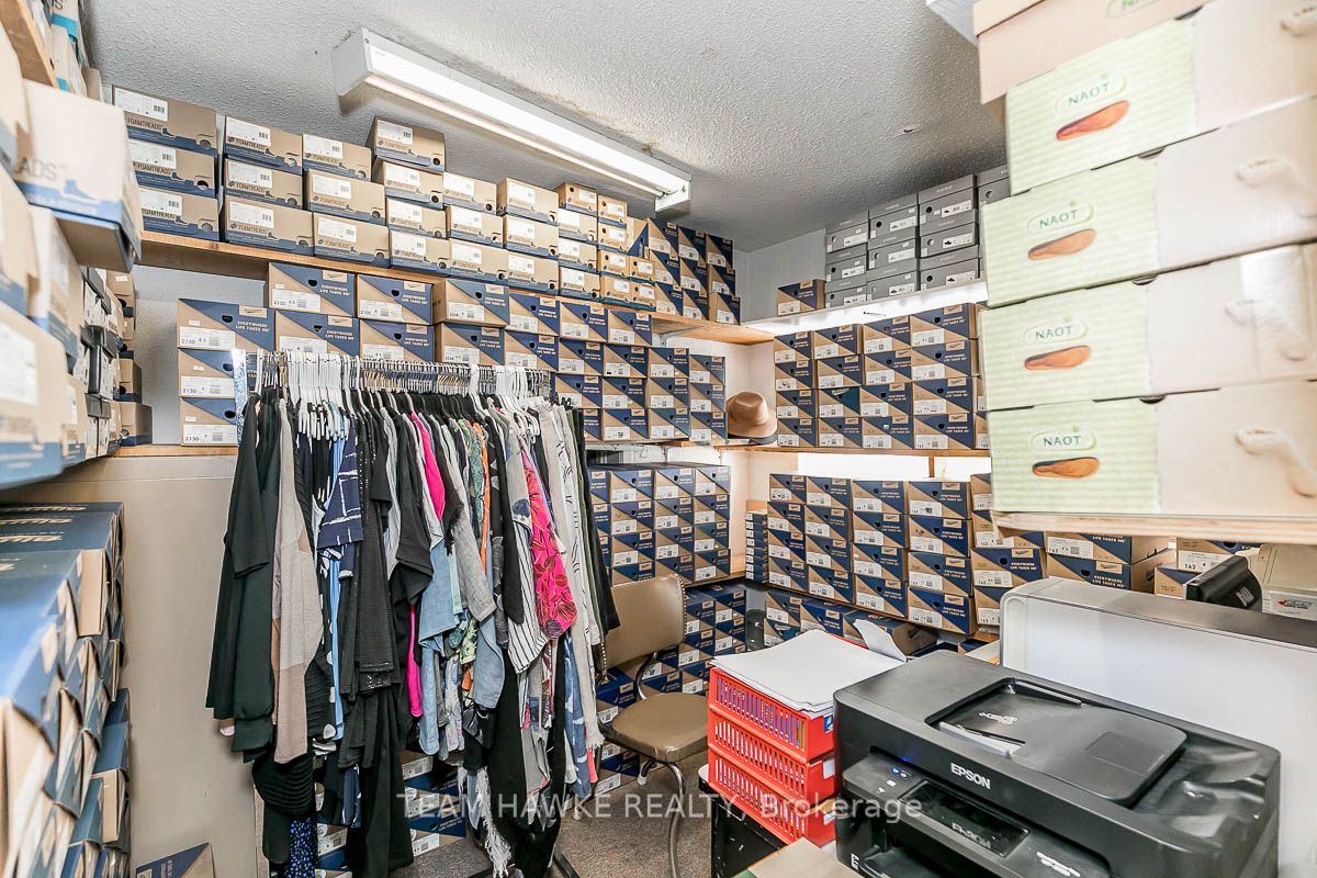 261 King St