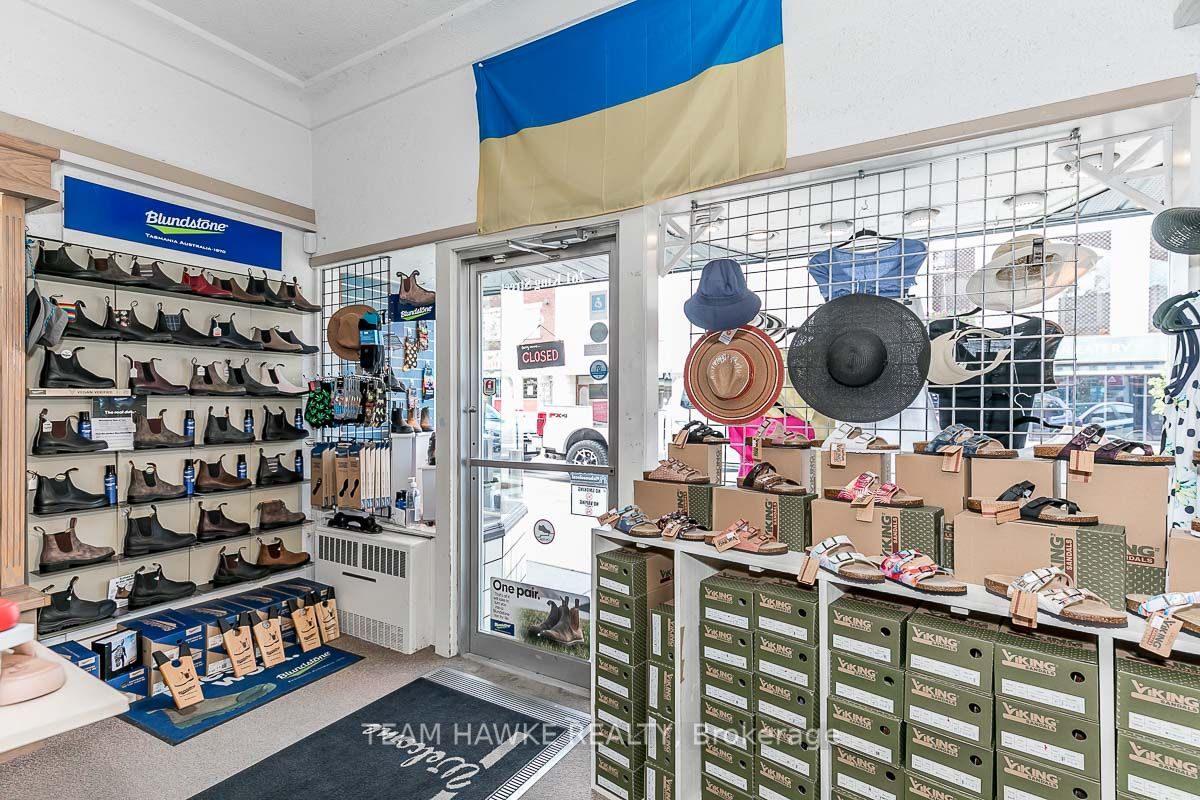 261 King St