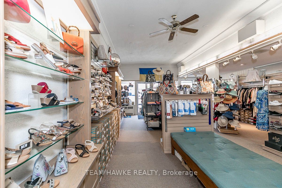 261 King St