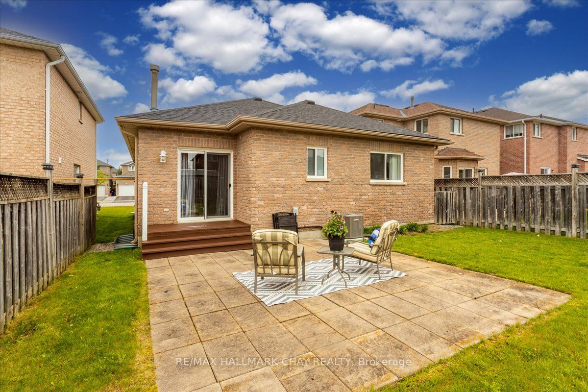 Listing S6052300 - Large Photo # 3