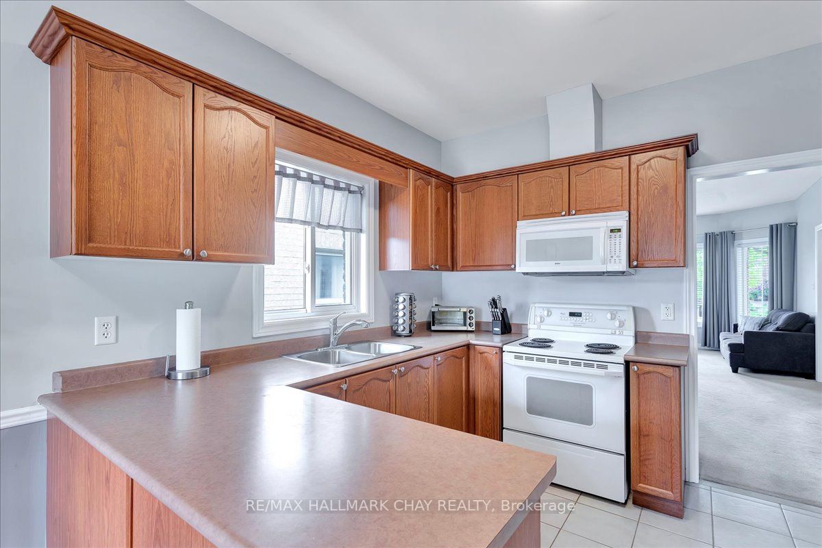 Listing S6052300 - Large Photo # 15