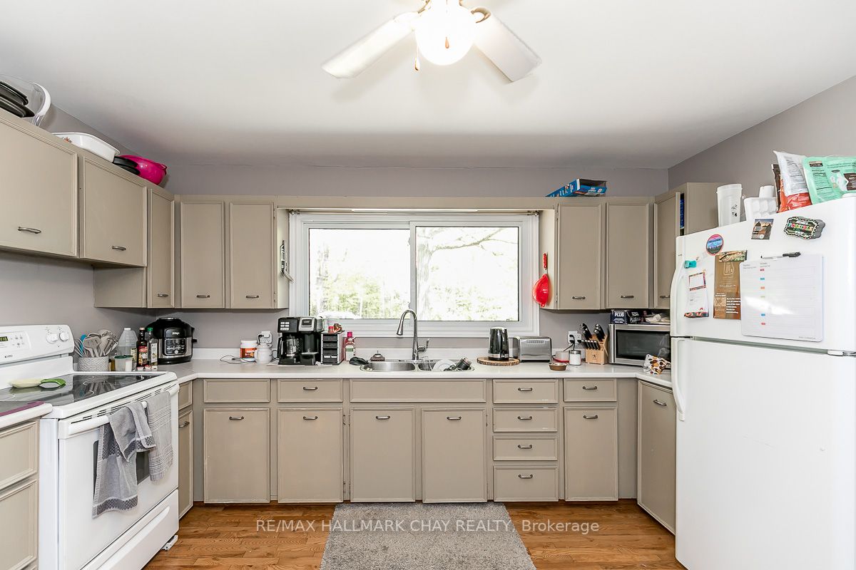 Listing S6053324 - Large Photo # 13