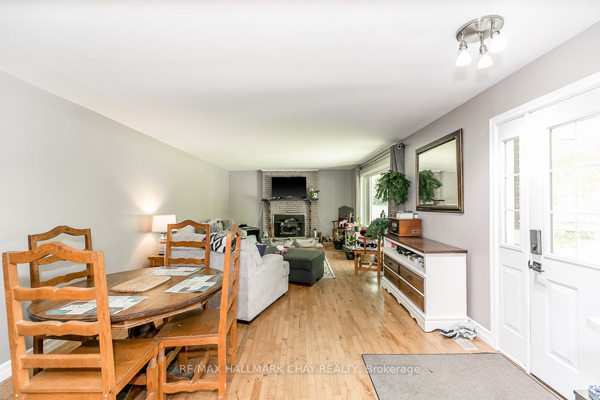 Listing S6053324 - Large Photo # 4