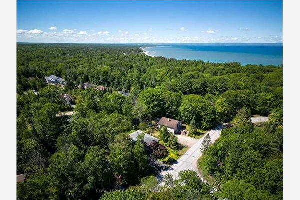 13 Sunward Dr, Wasaga Beach