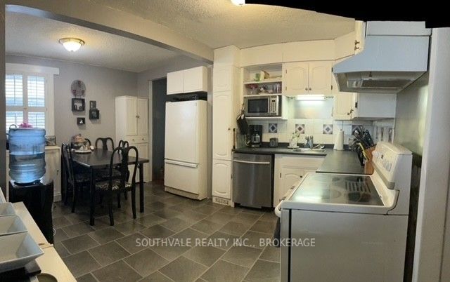 31 Seventh St
