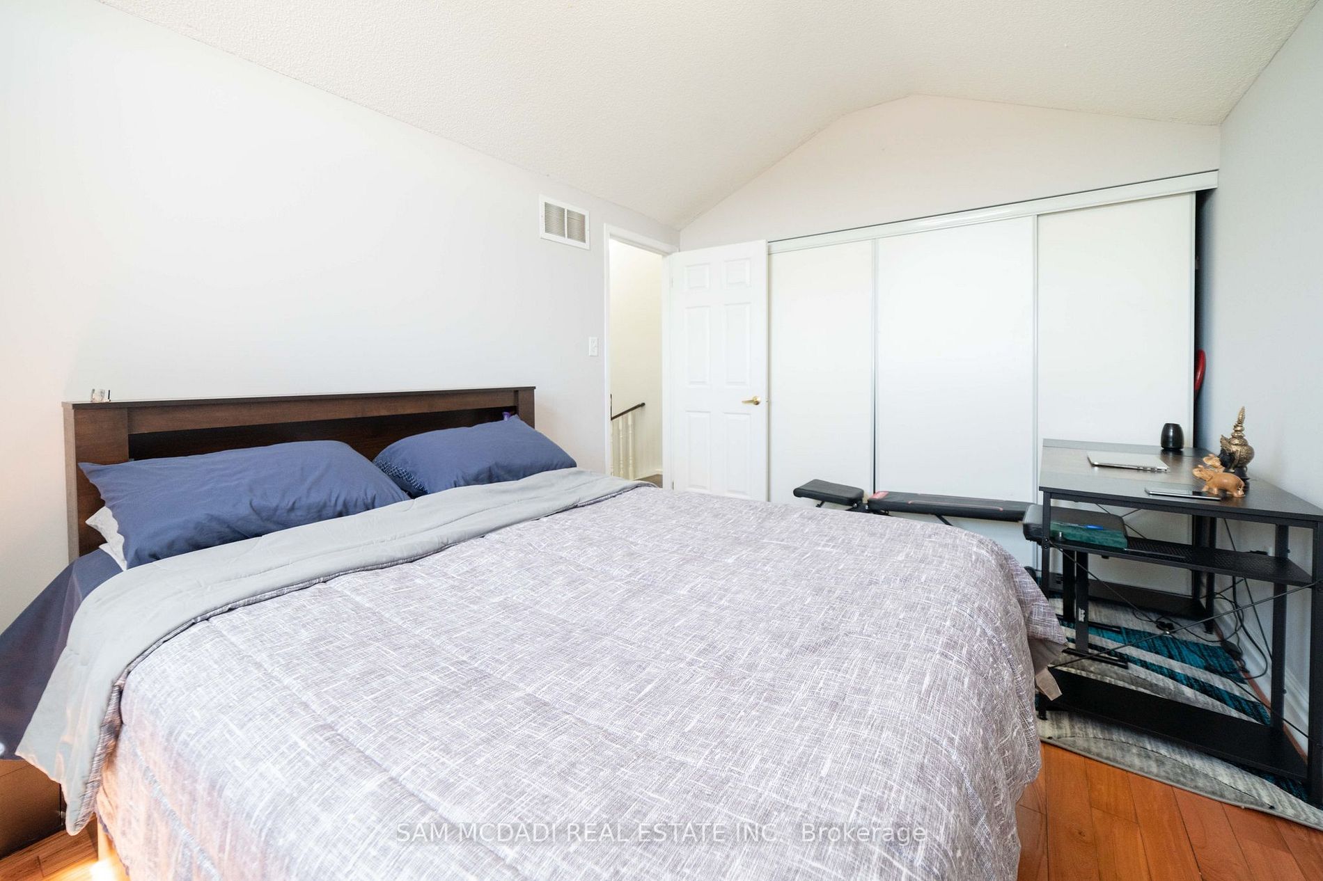 32 Irene Dr