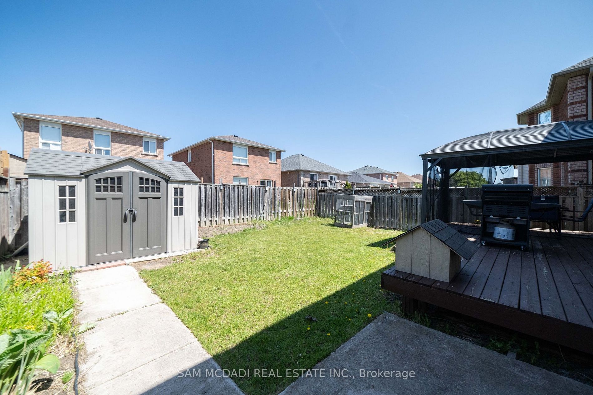 32 Irene Dr