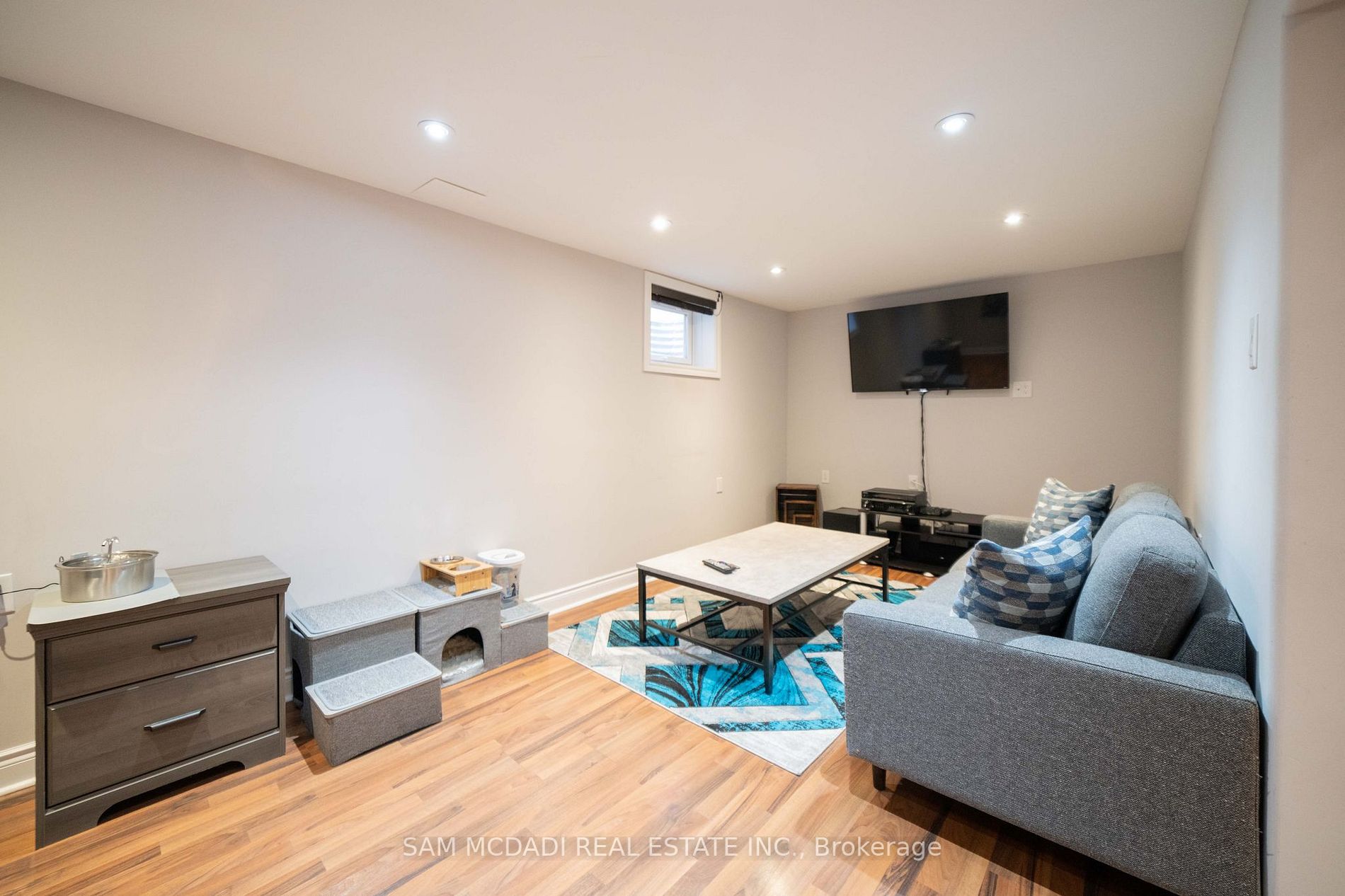 32 Irene Dr