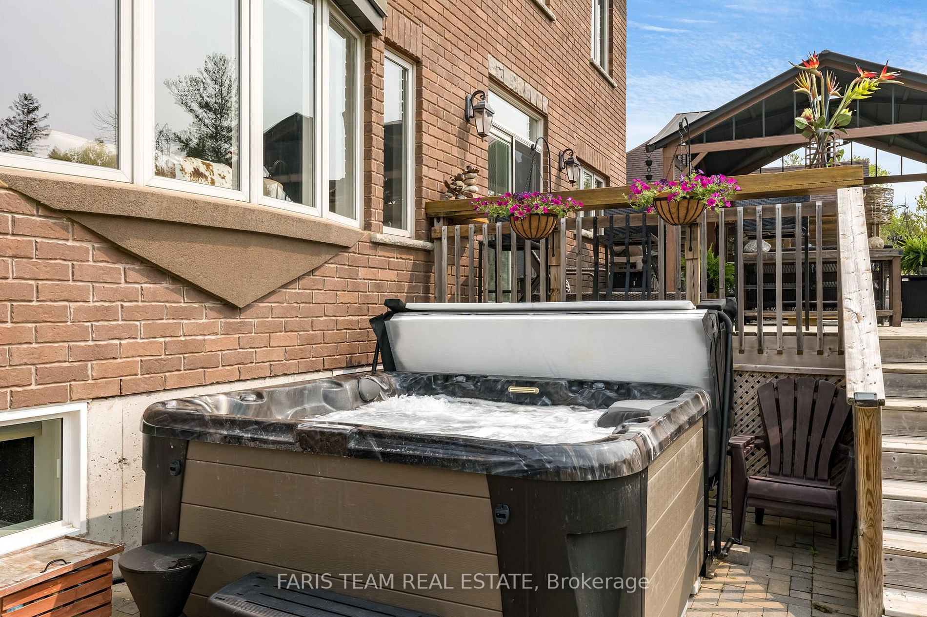 41 Heatherwood Dr