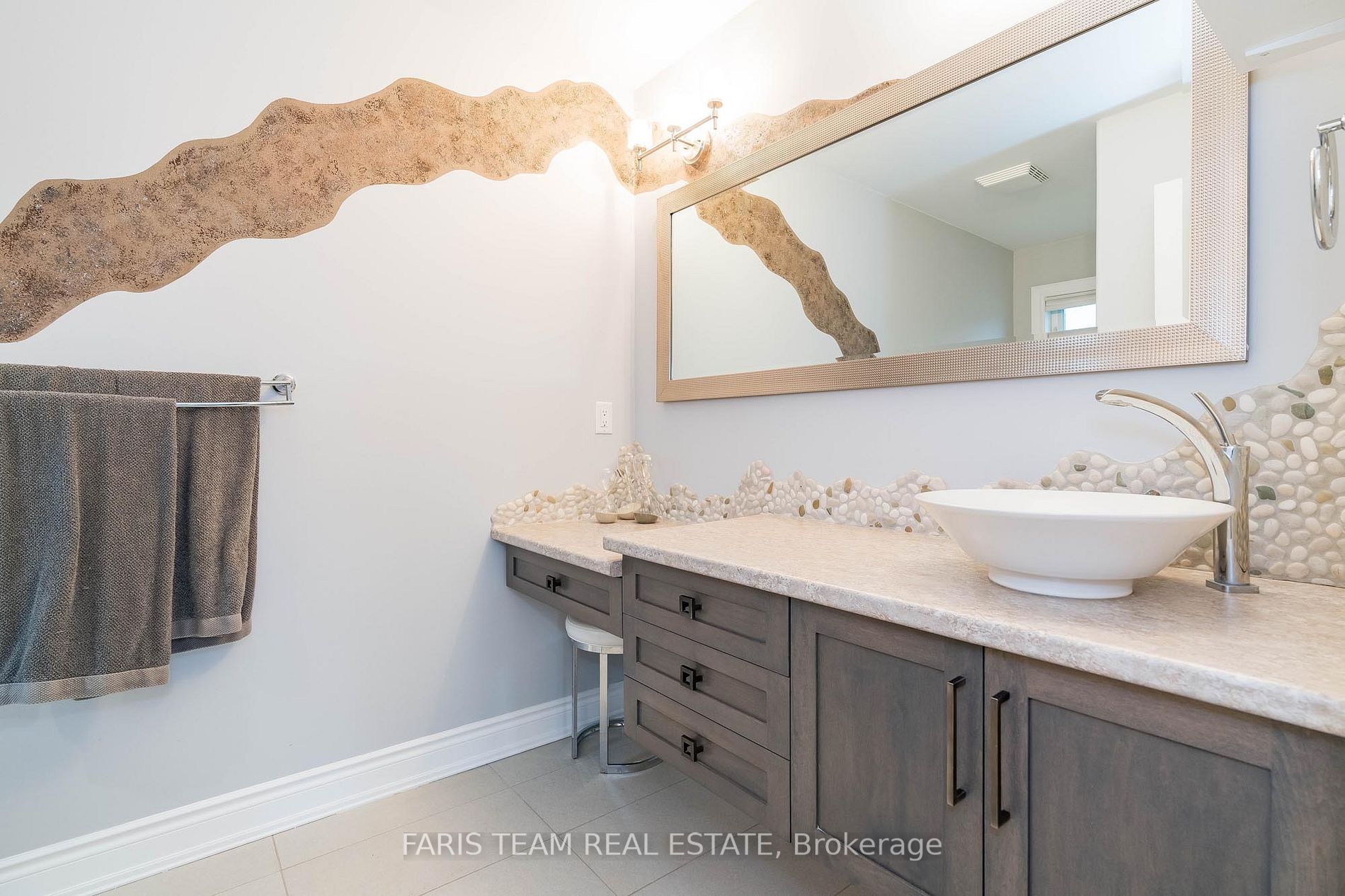 41 Heatherwood Dr