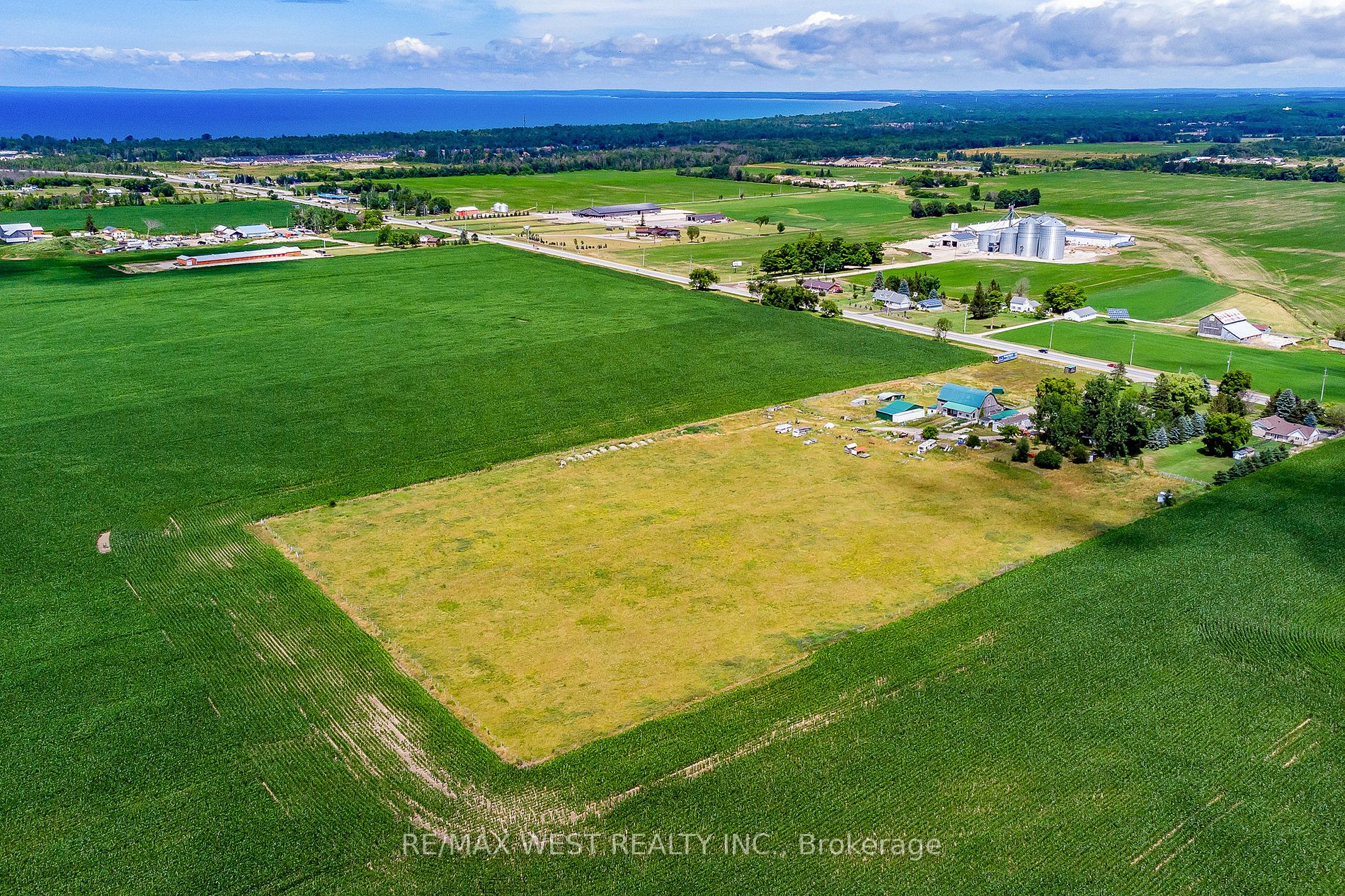 Listing S6062132 - Large Photo # 4