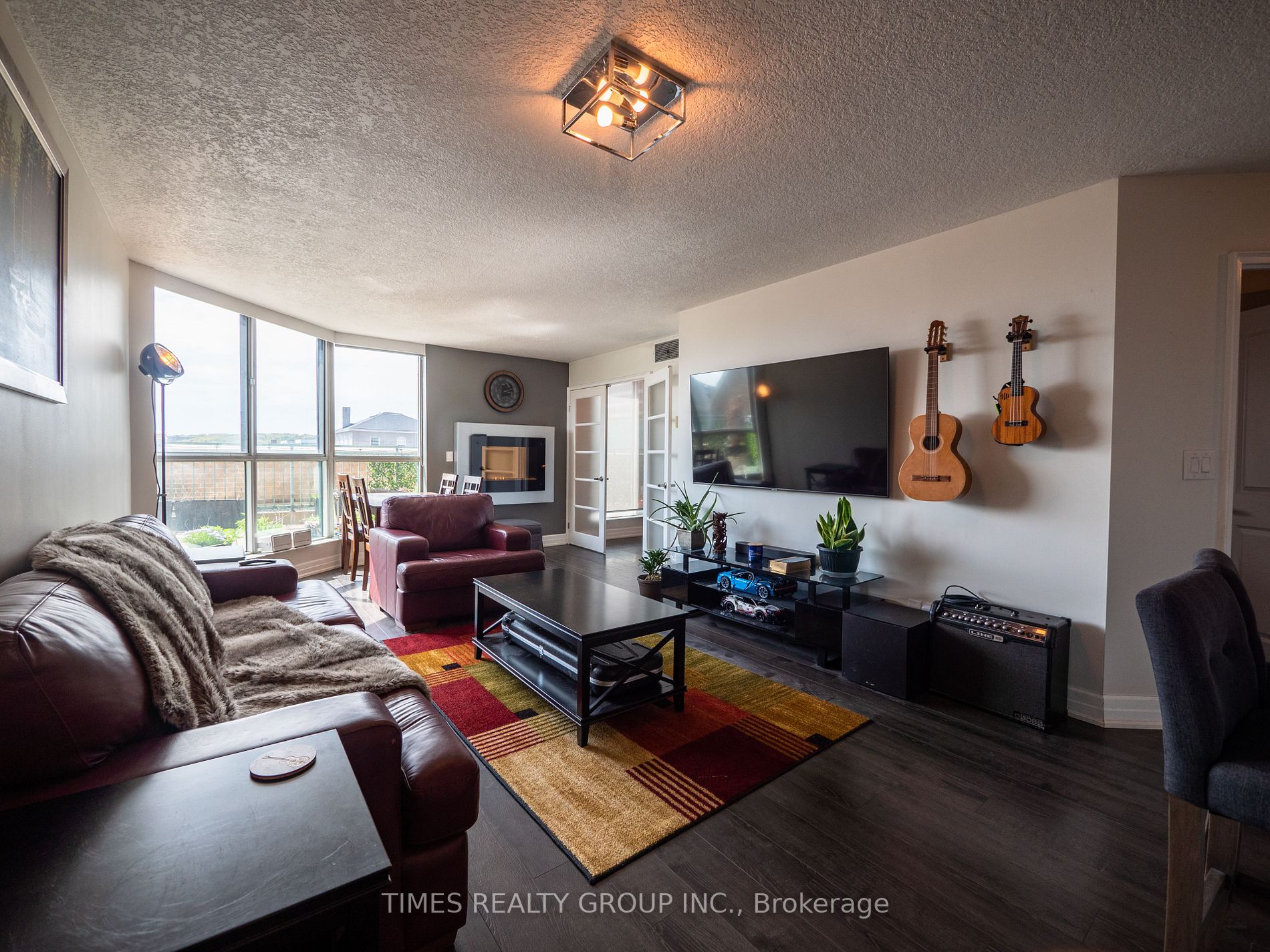 140 Dunlop St E, #303
