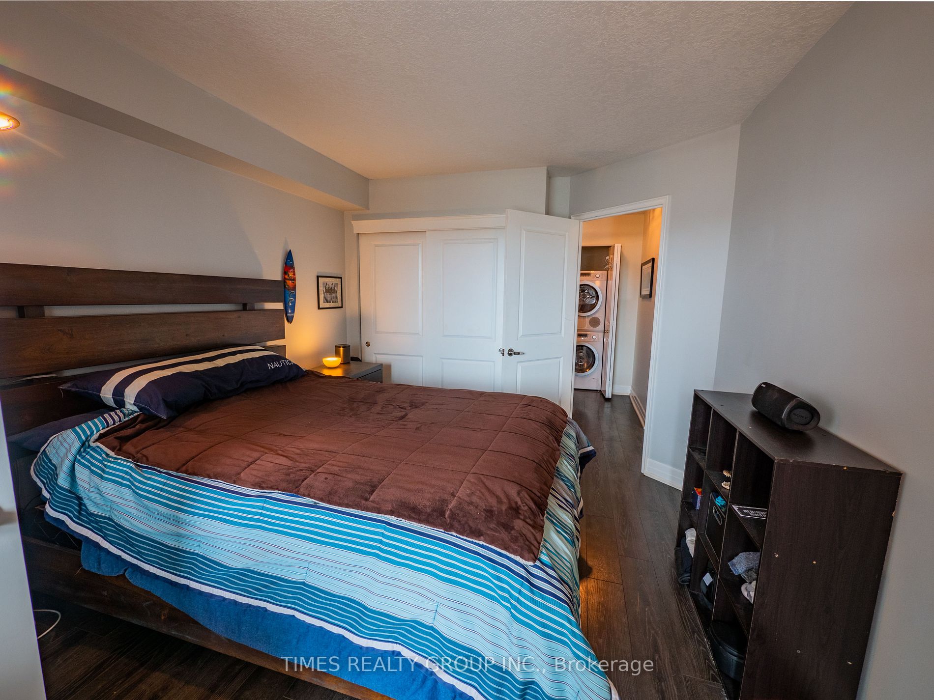 140 Dunlop St E, #303