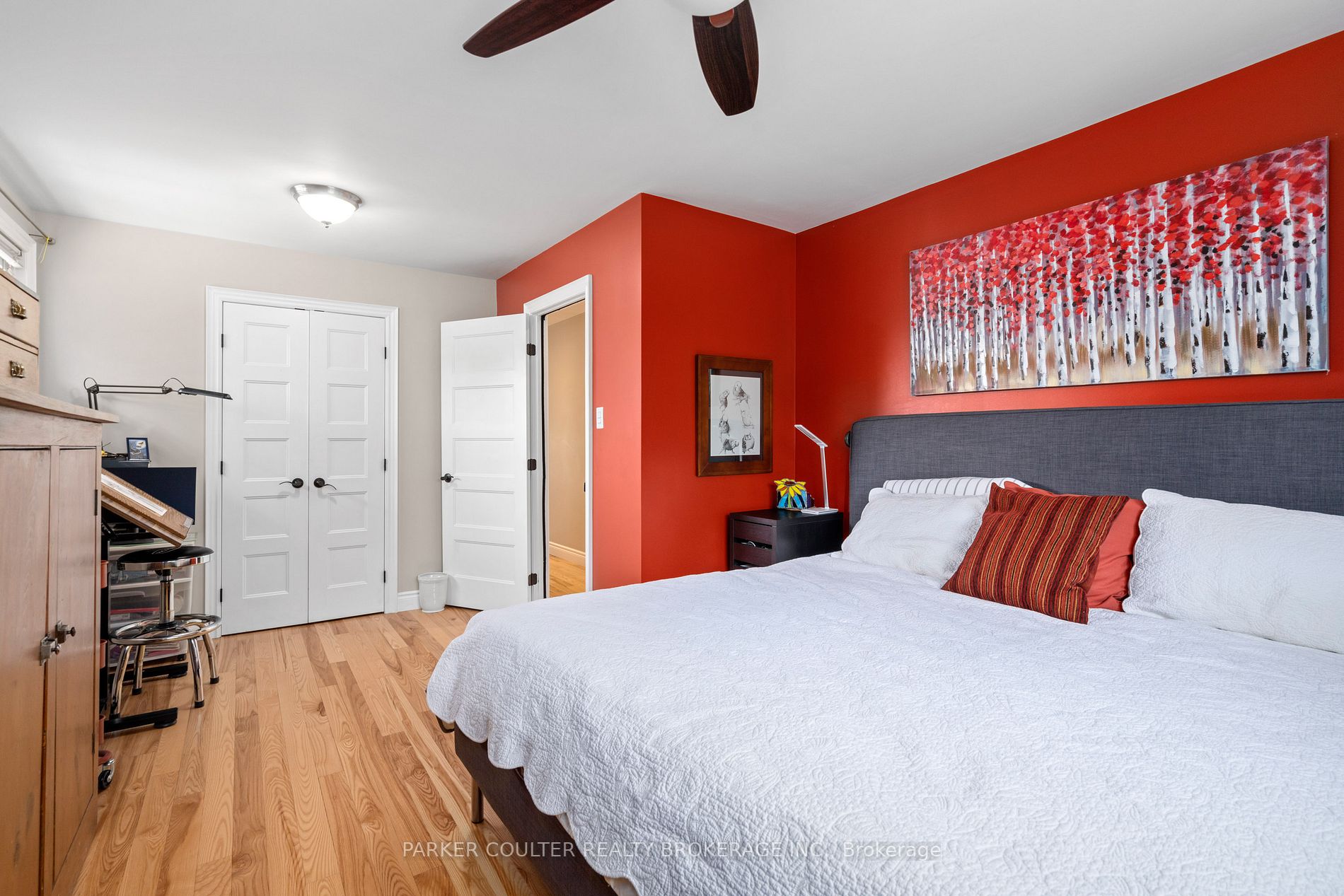 233 Walnut Cres