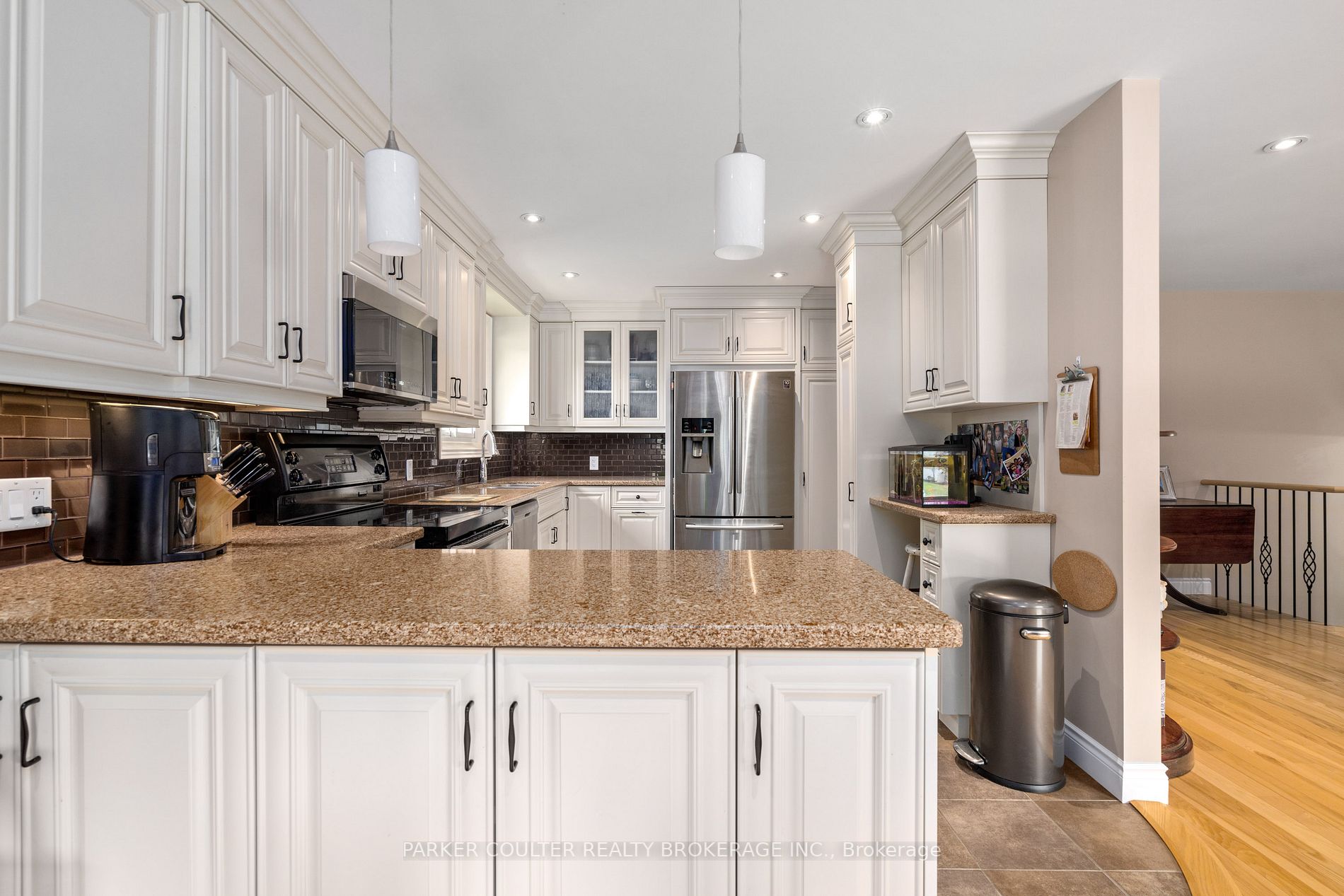 233 Walnut Cres
