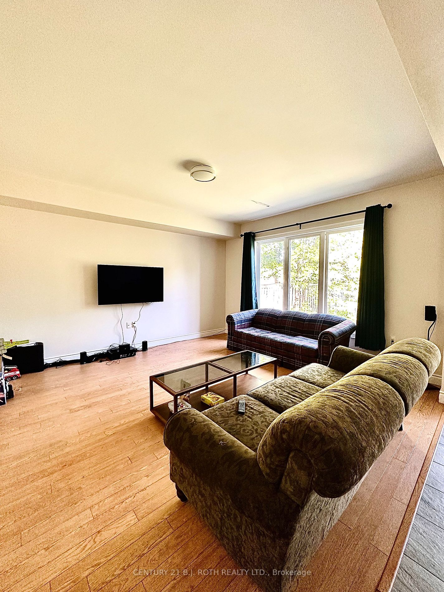 187 Bishop Dr