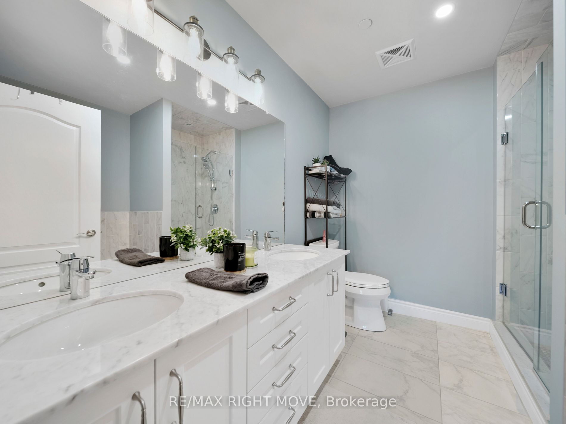 90 Orchard Point Rd, #402