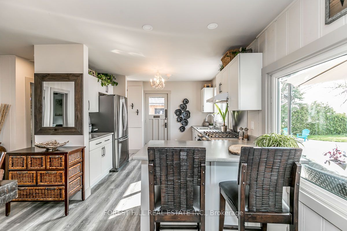 81 Parkside Dr