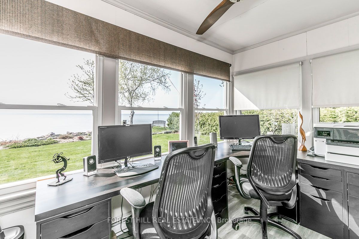 81 Parkside Dr