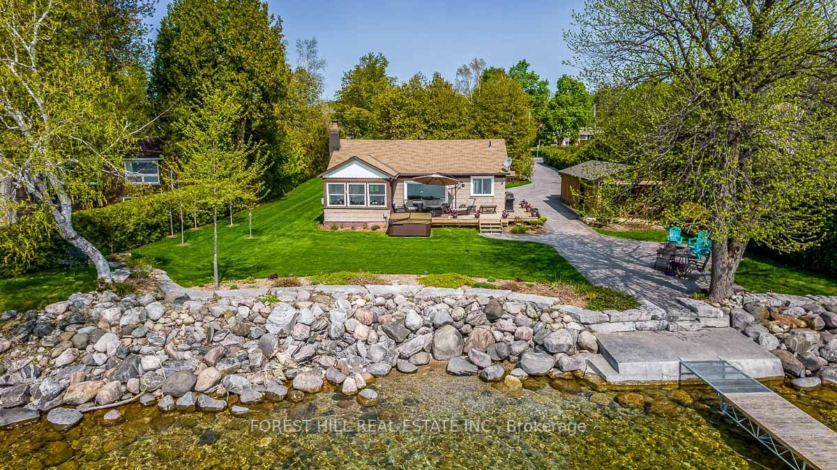 81 Parkside Dr