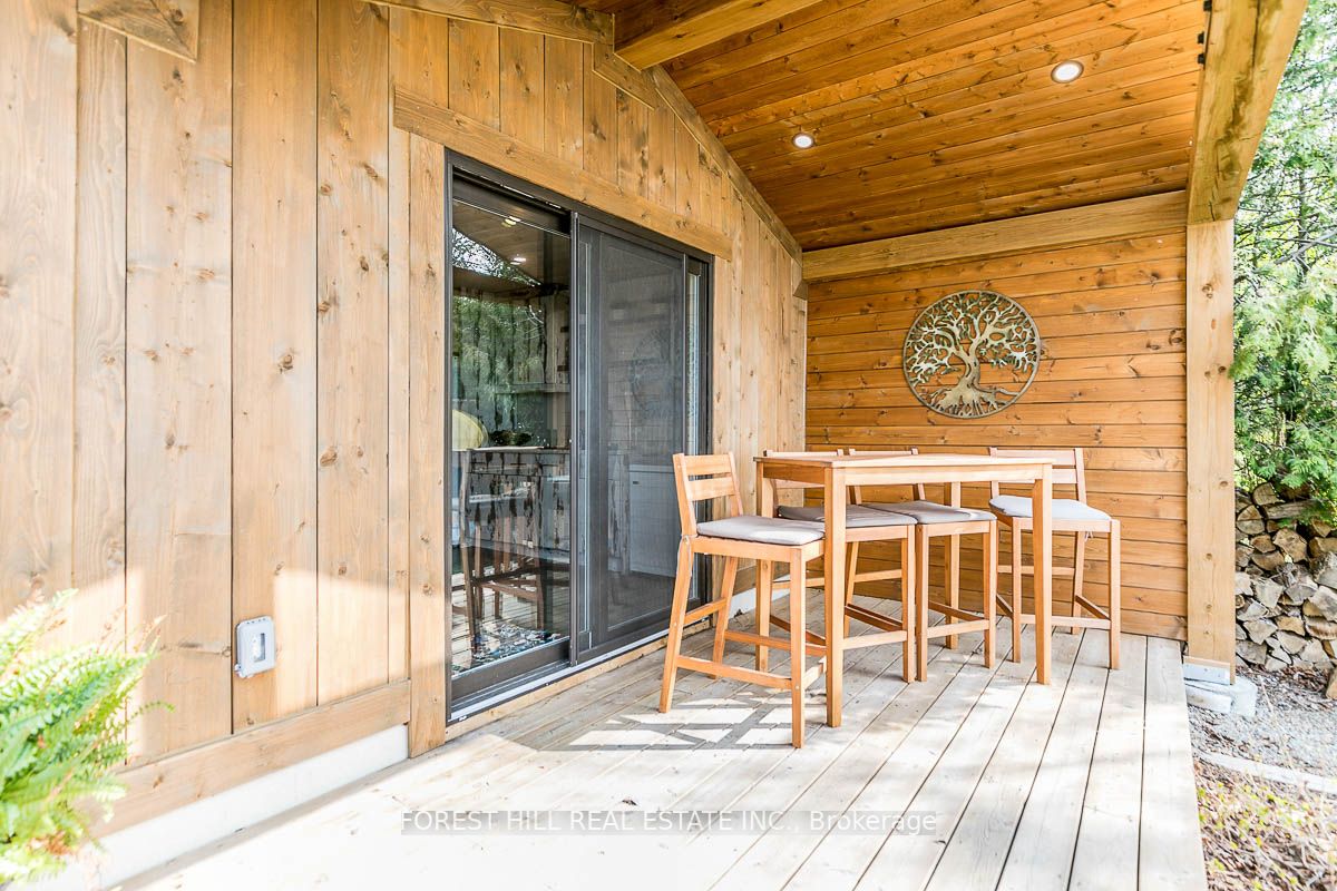 81 Parkside Dr