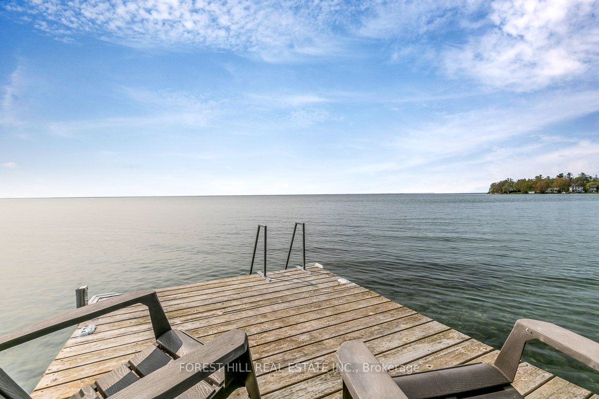 81 Parkside Dr