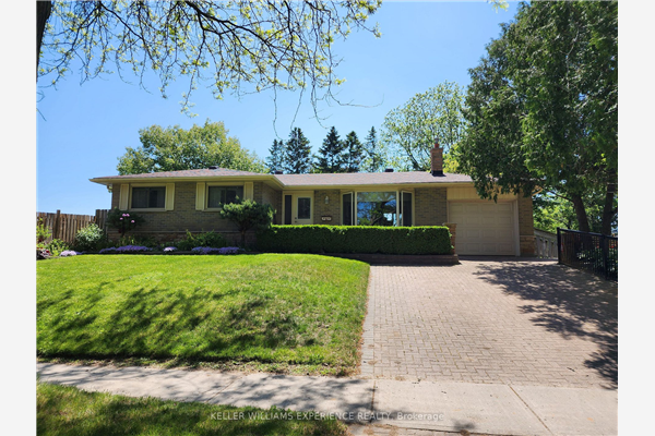 21 Meadowland Ave, Barrie