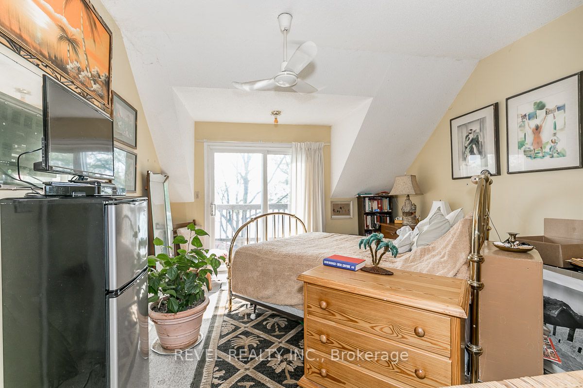 739 Concession 15 Rd W, #11A