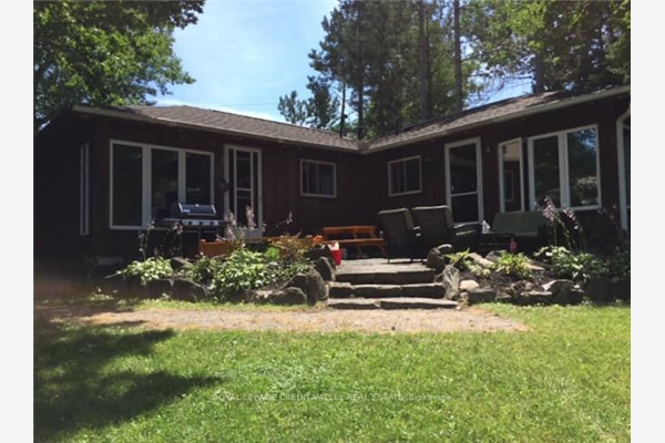 230 Robins Point Rd, Tay