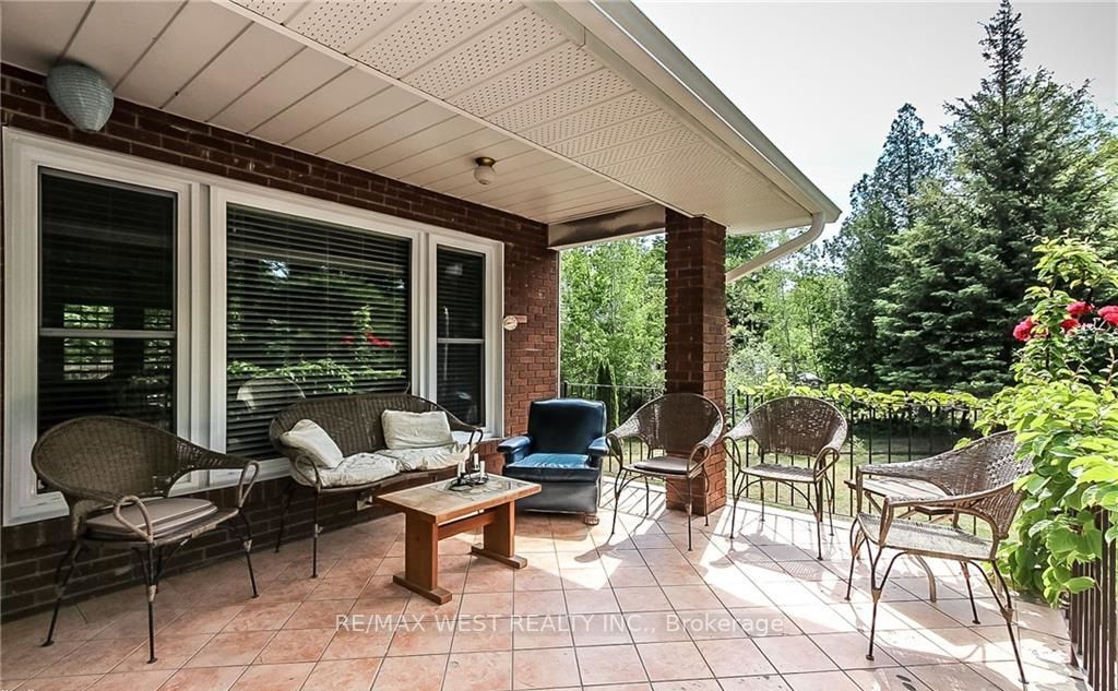 47 Staglir Drive