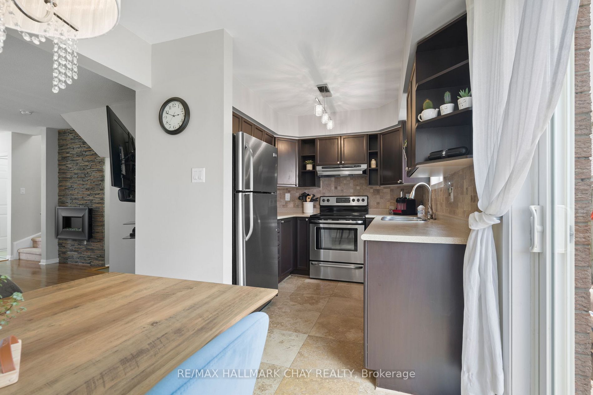 142 Sproule Dr