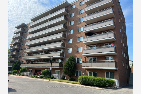 414 Blake St, Barrie