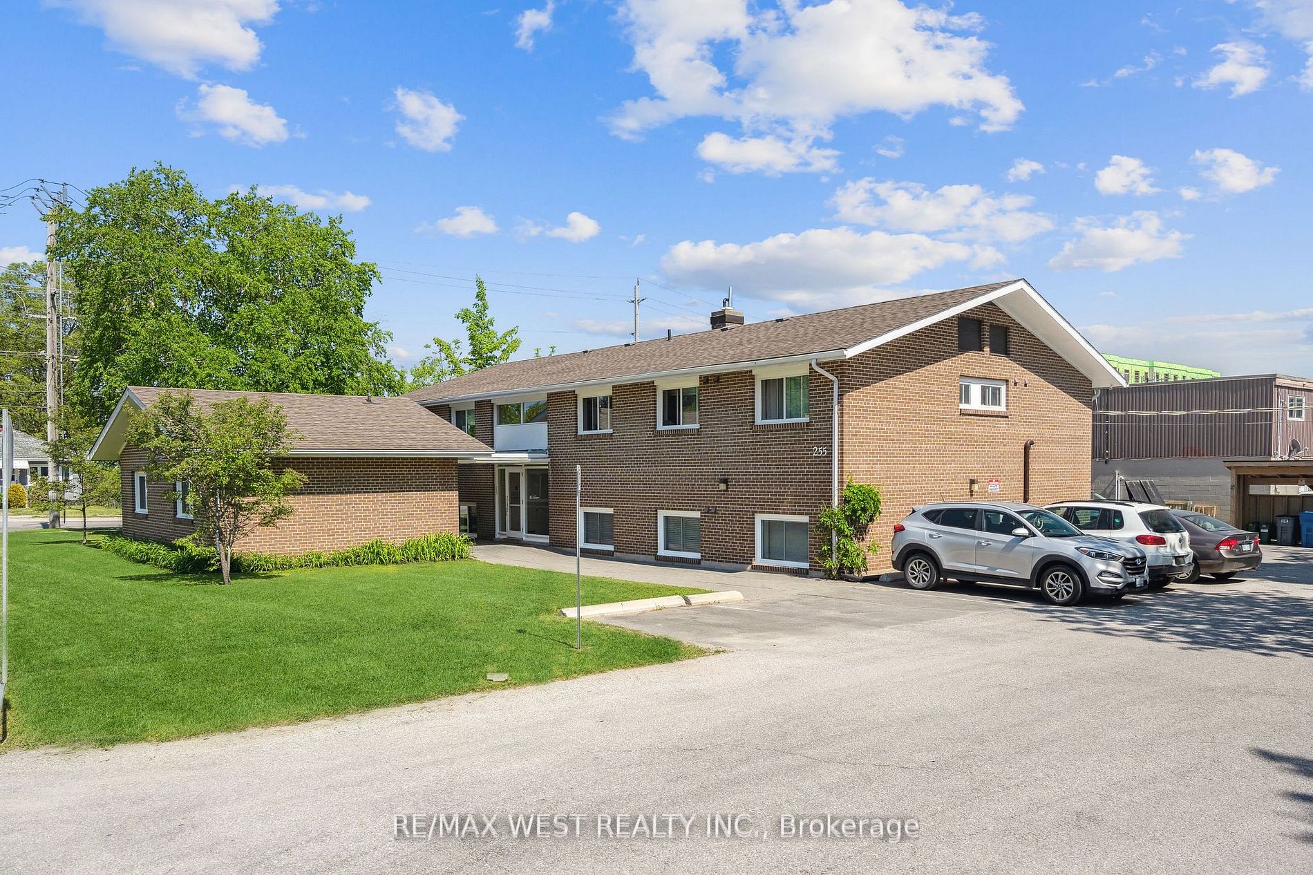 Listing S6101820 - Large Photo # 1
