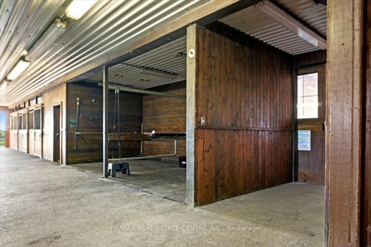 100 Concession 13 W