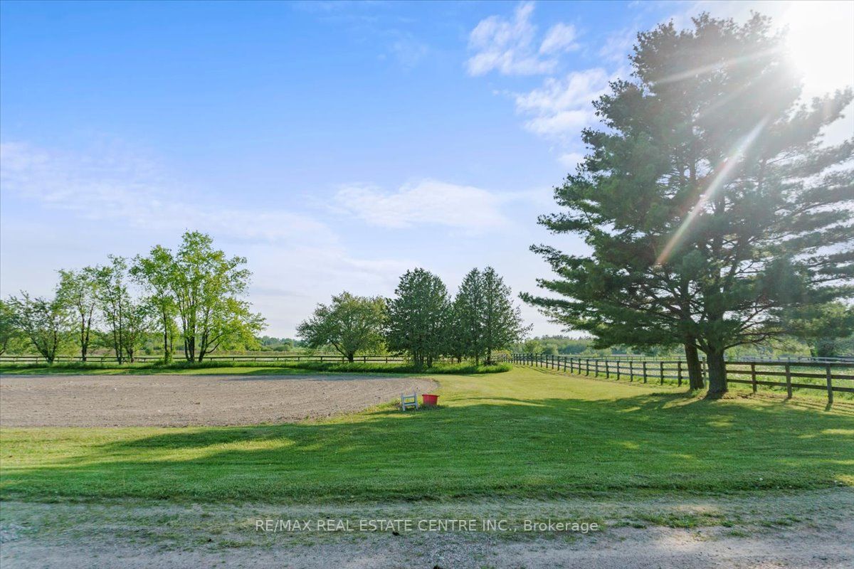 100 Concession 13 W