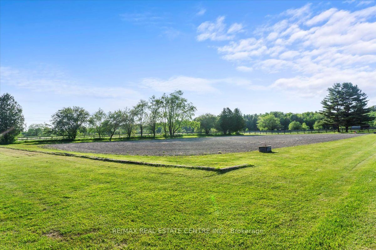 100 Concession 13 W
