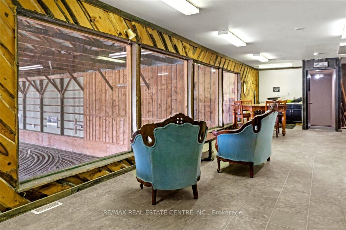 100 Concession 13 W