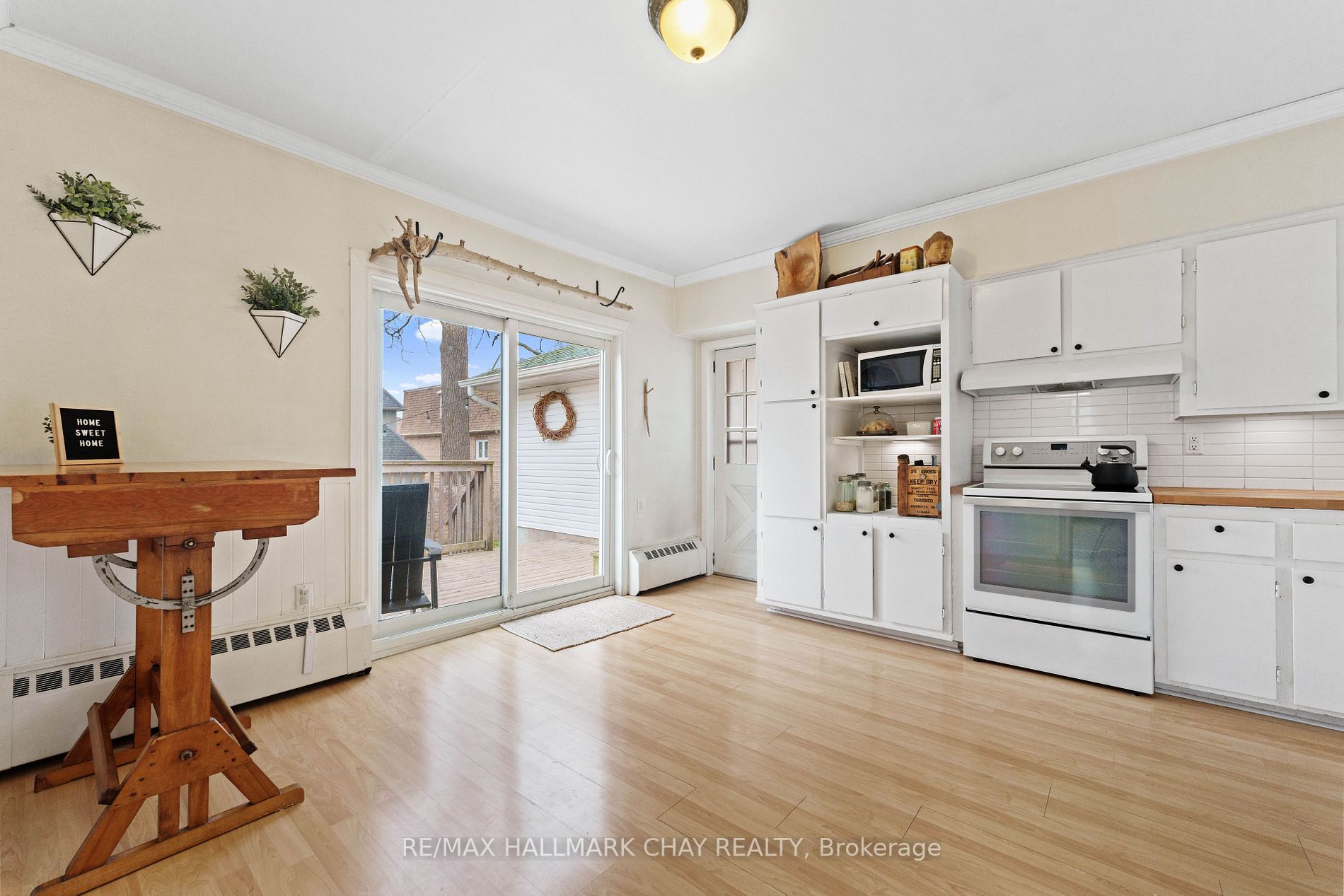 245 Dunlop St E
