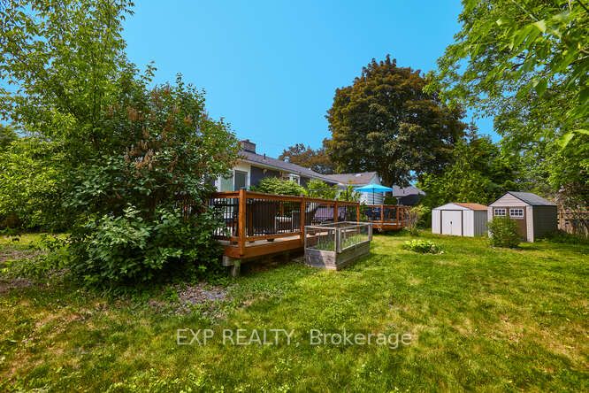 325 Innisfil St