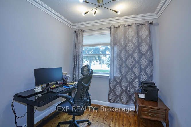 325 Innisfil St