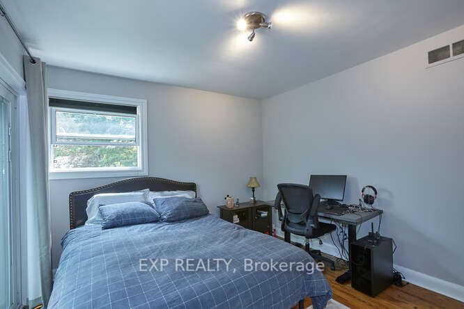 325 Innisfil St