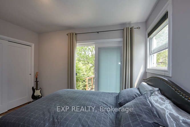 325 Innisfil St