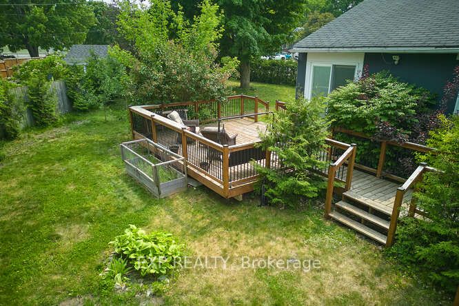 325 Innisfil St