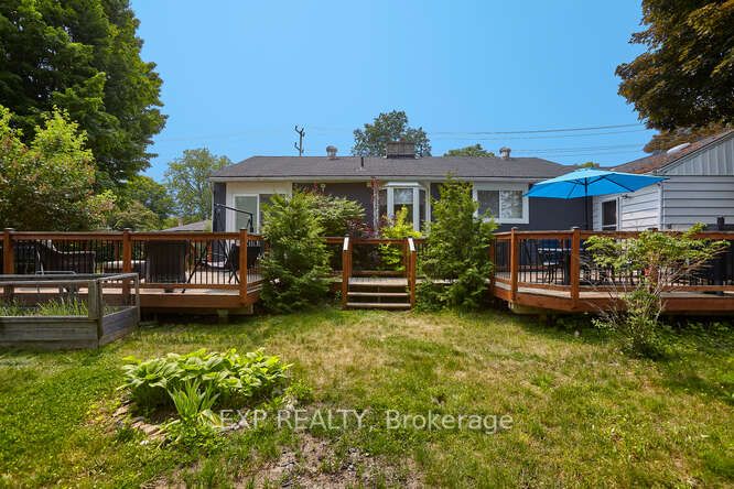 325 Innisfil St