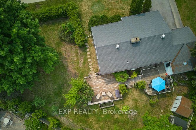 325 Innisfil St